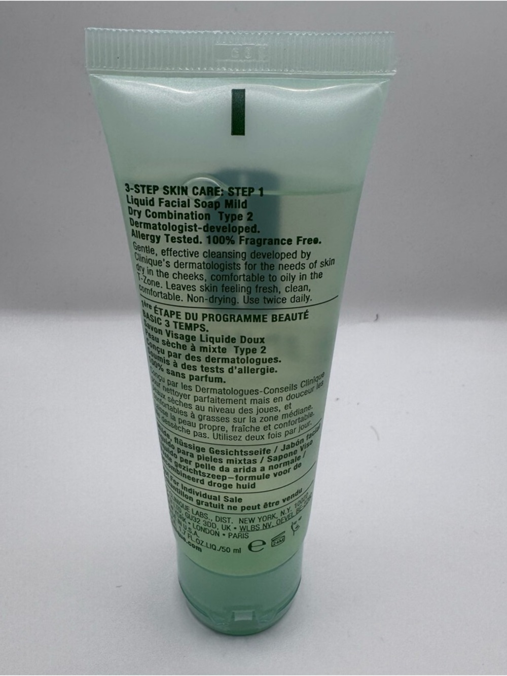 CLINIQUE Liquid Facial Soap Mild for "Dry Combination" Skin (1.7oz/50mL) - Picture 2 of 7